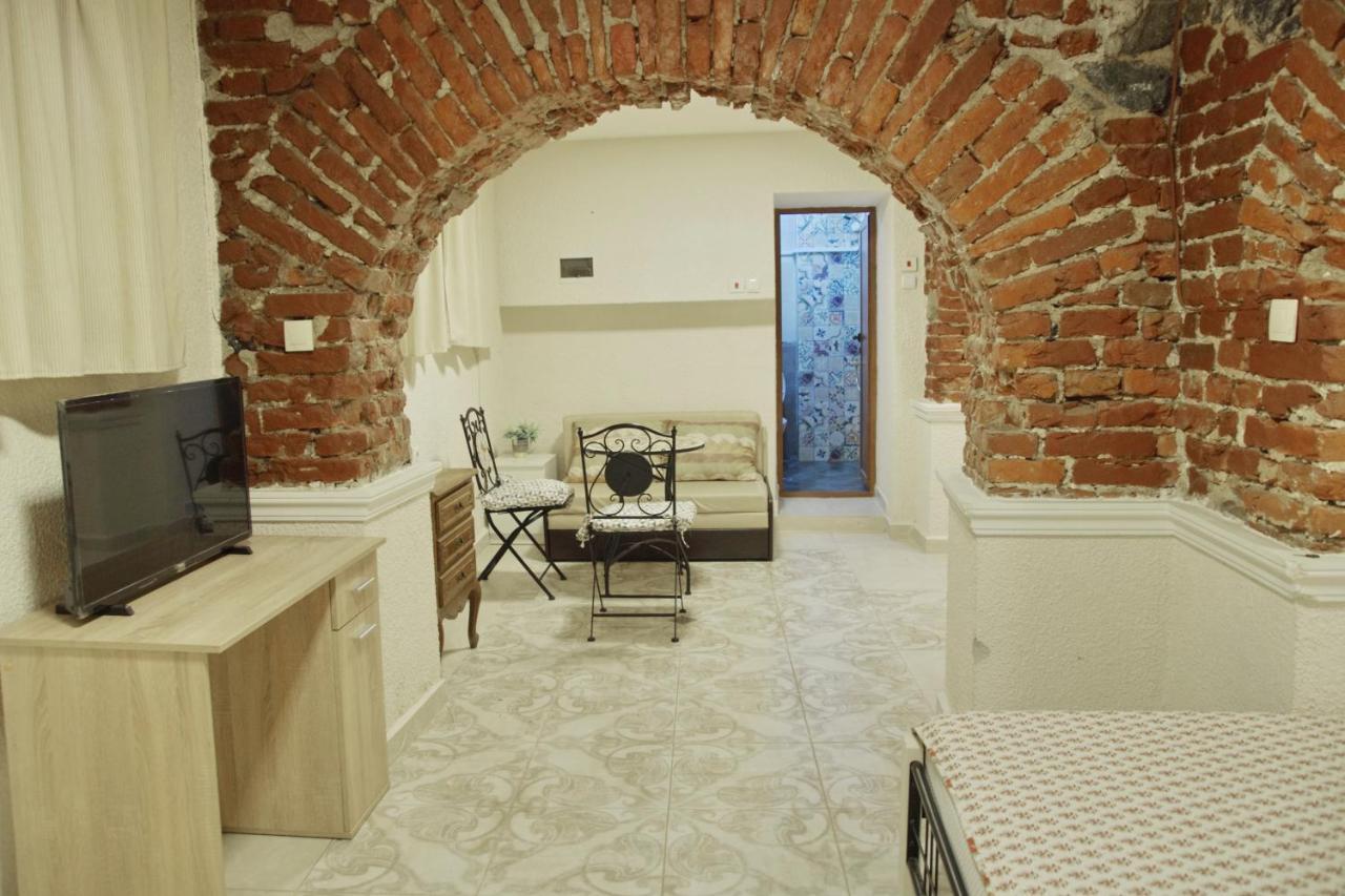 Top Center Semi-Detached Apartment Studio 소피아 외부 사진